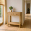 Consola de entrada pequeña de madera Mindi Natural 2 cajones 70 x 80 x 30 cm