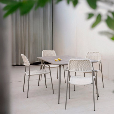 SILLA APILABLE MILOS LIMO CREMA