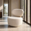 Sillón de descanso de salón tapizado en tejido crema y madera 77 x 79 x 73 cm