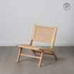 Sillón de salón tapizado en tejido beige y madera tallada 60,5 x 72,5 x 73,5 cm
